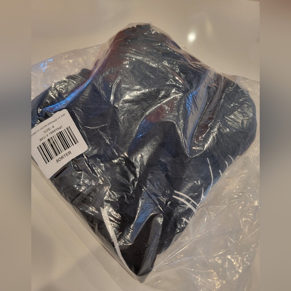 TORRID Star Wars Heritage Slub Darth Vader Hoodie Size 4 - Picture 9 of 11